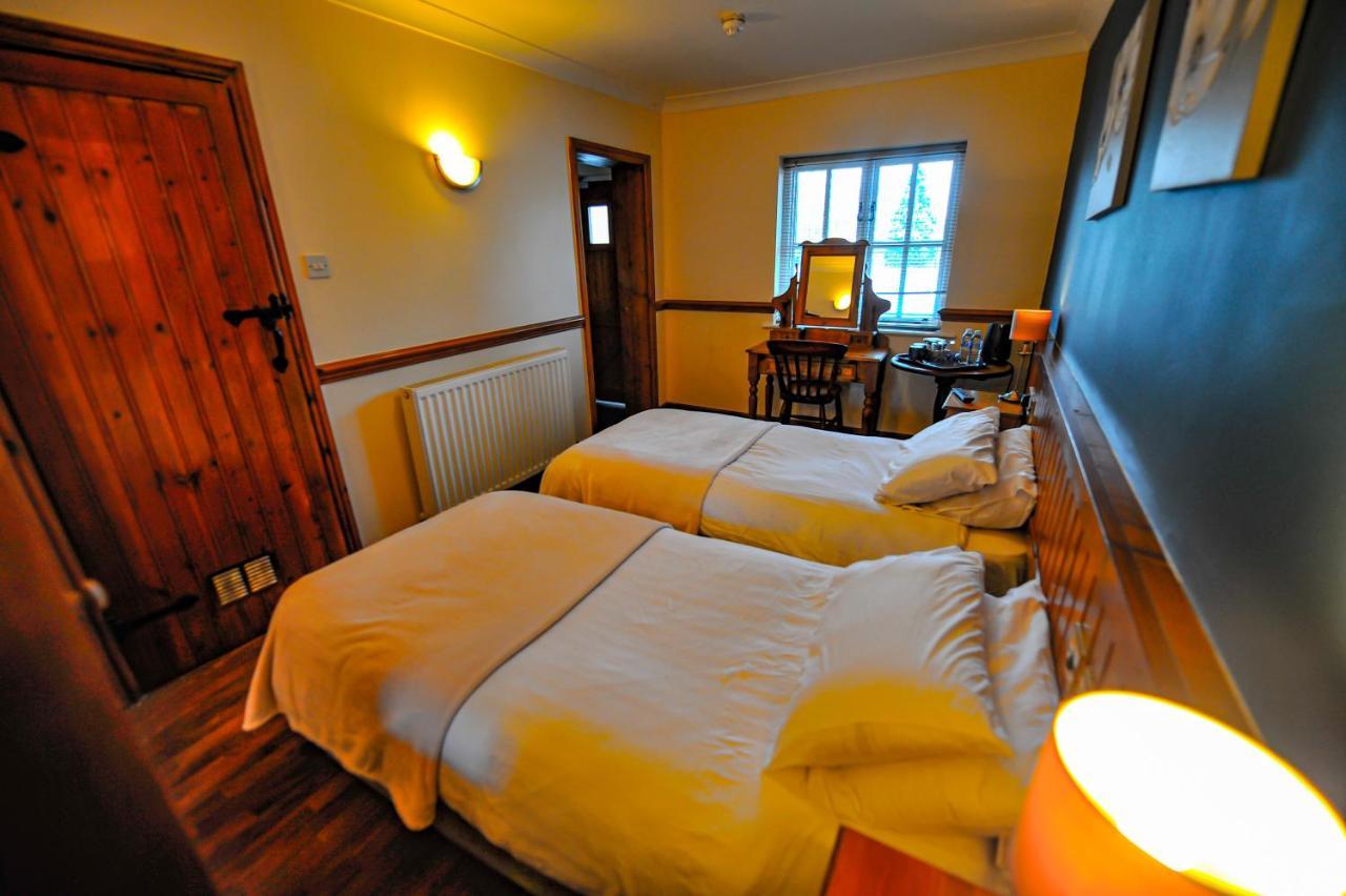 The Coachman Pub, Hartford, Room Only Hartford  Exteriör bild