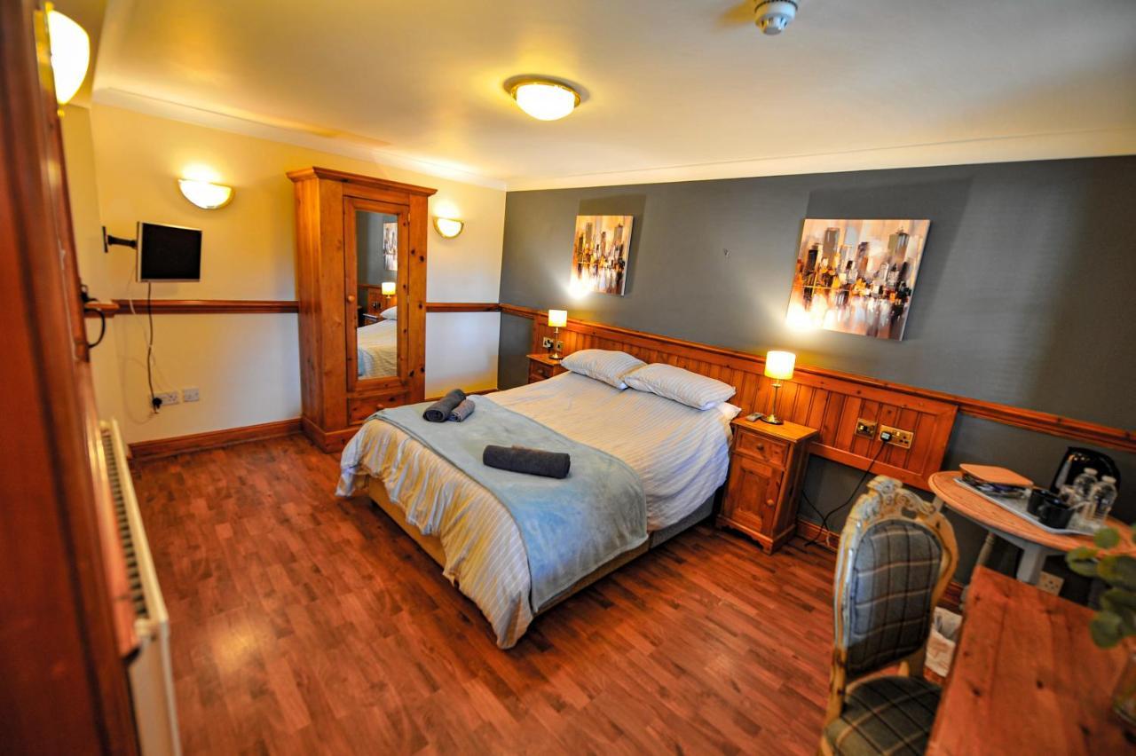 The Coachman Pub, Hartford, Room Only Hartford  Exteriör bild